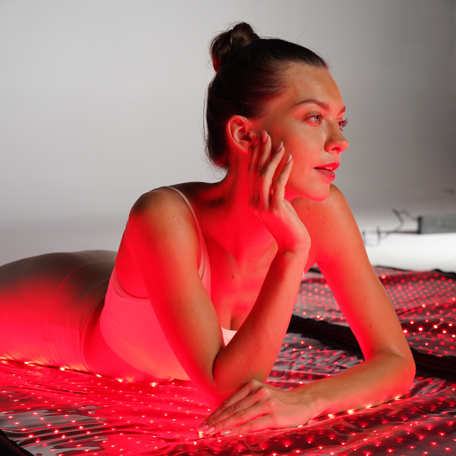 Megelin Red and Infrared Light Therapy Bag